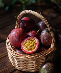 《百香果：酸甜清新的熱帶果實，營養與風味兼具》