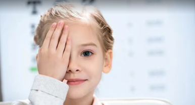 AI世代的護眼警報：從古代枸杞茶到現代藍光危機