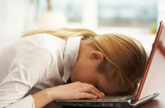 總是疲倦、精神不濟？教你改善腎上腺疲勞的全方位策略